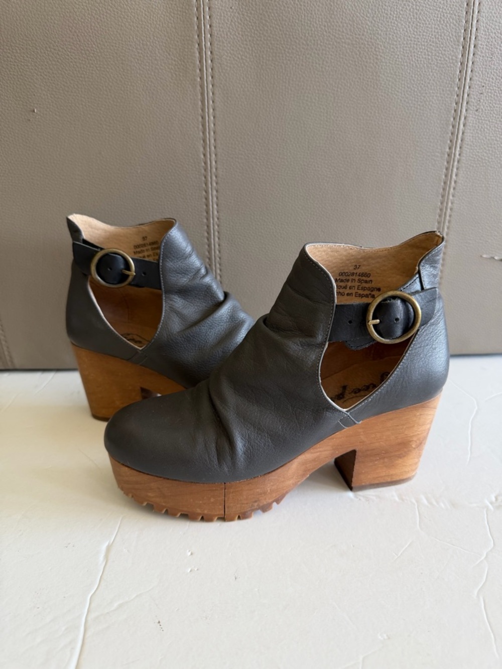 Free People Suri Platform Heeled Clogs Charcoal Gray Leather Sz 37